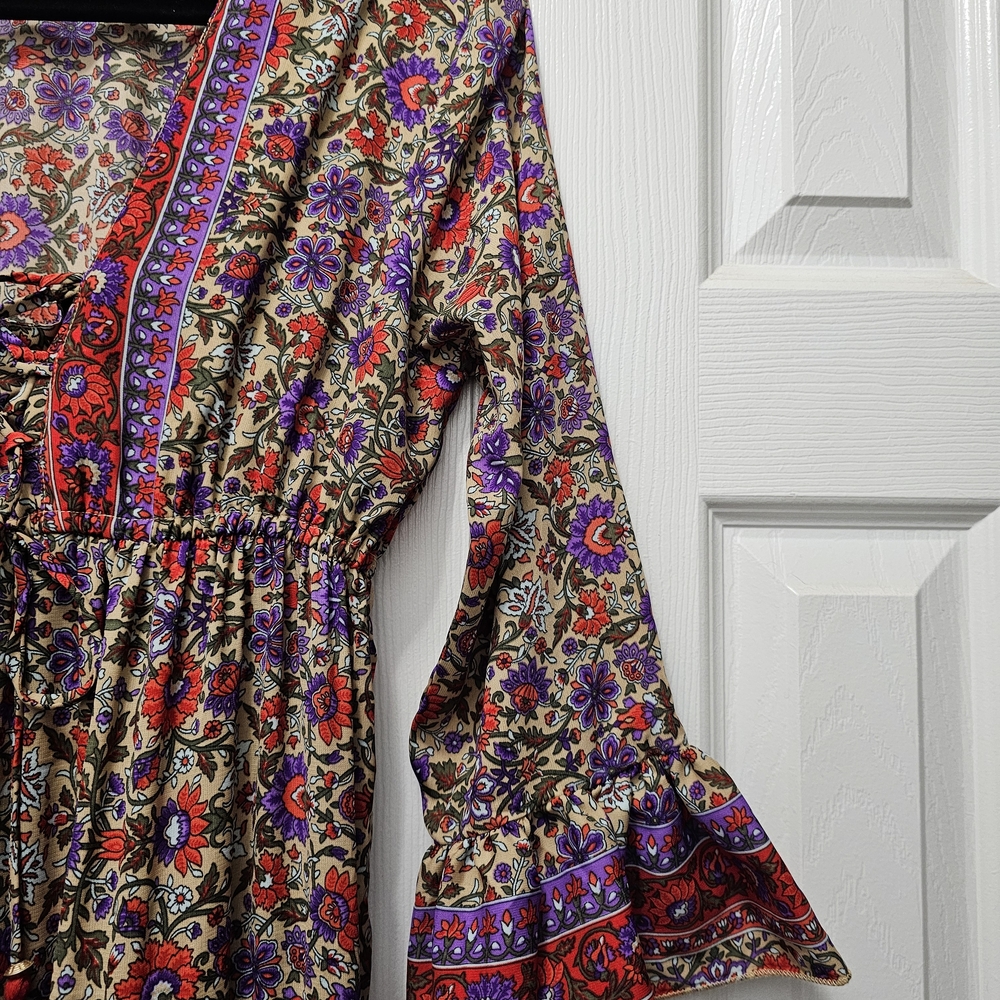 Floral Maxi Dress with Bell Sleeves - Picture 4 of 7
